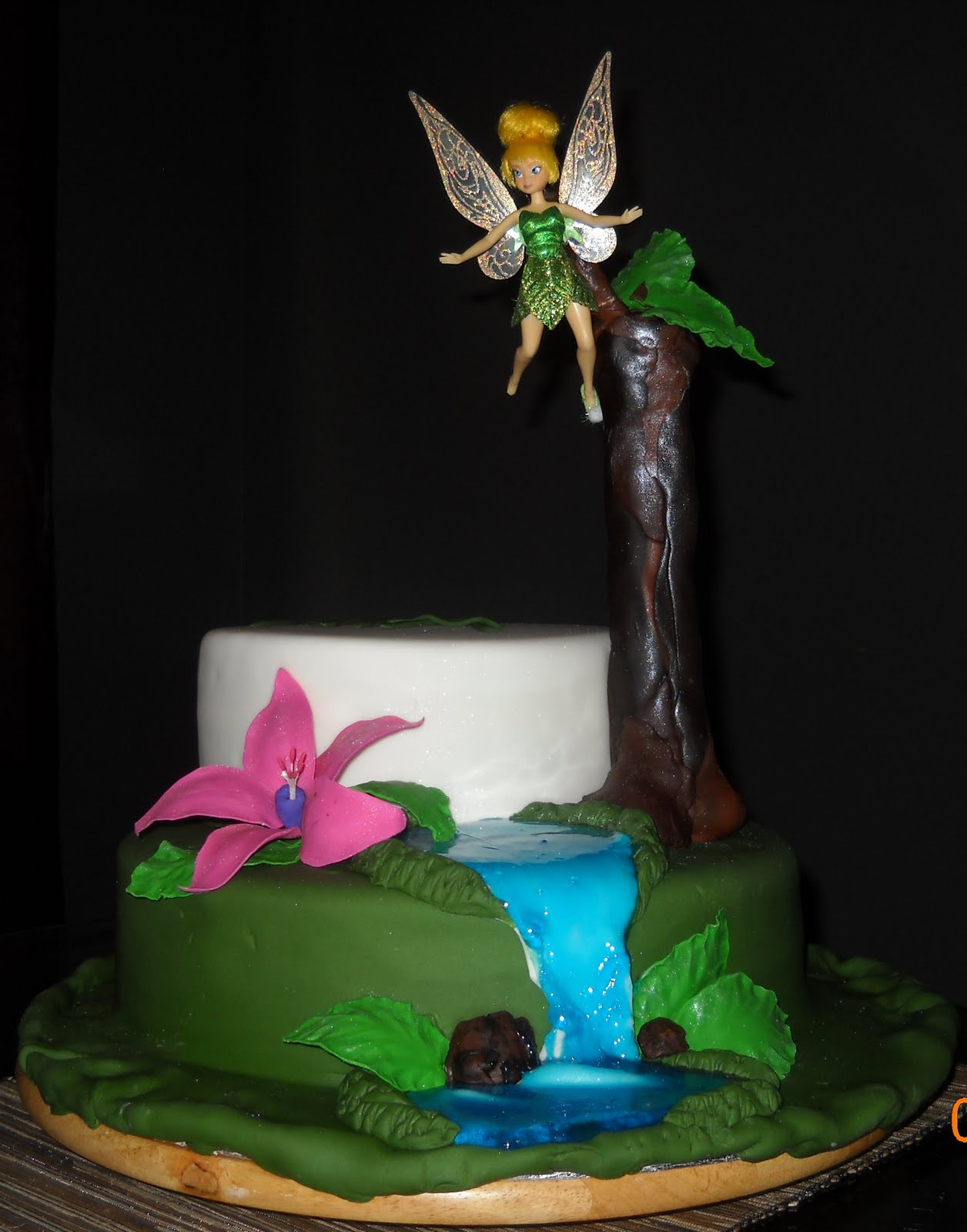 Tinkerbell Wedding Cakes
 Tinkerbell wedding cake idea in 2017