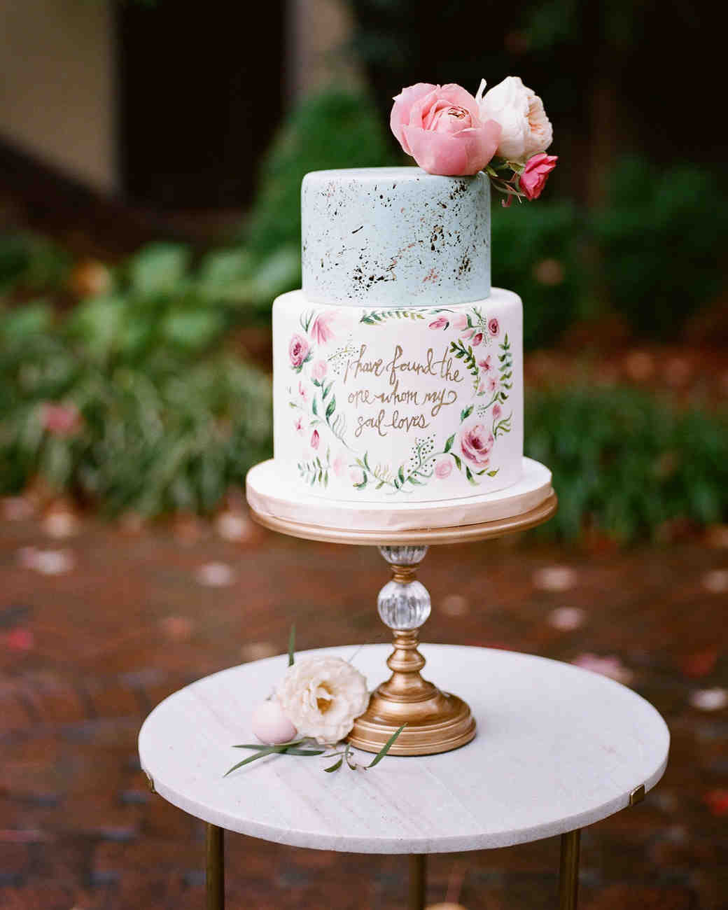Tiny Wedding Cakes
 52 Small Wedding Cakes with a Big Presence