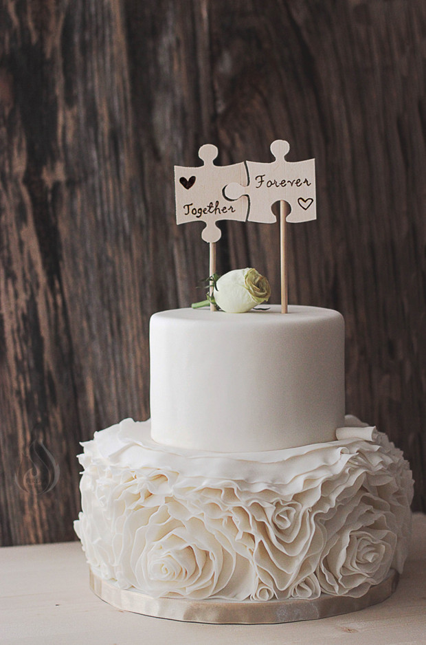 Top Of Wedding Cakes
 21 Creative Wedding Cake Toppers for the Romantics