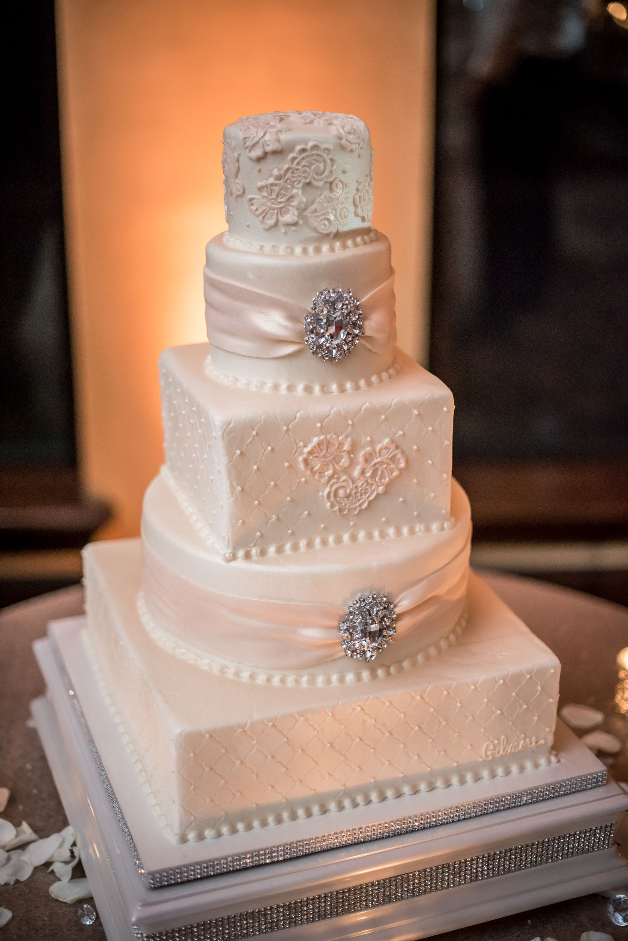 Top Tier Wedding Cakes
 Our beautiful wedding cake Top Tier Wedding Cakes in