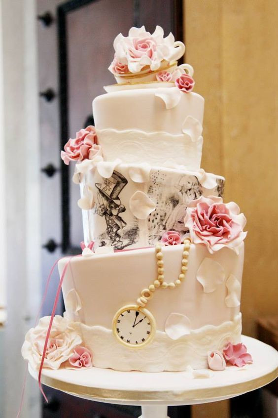 Topsy Turvy Wedding Cakes
 20 Creative Topsy Turvy Wedding Cake Ideas