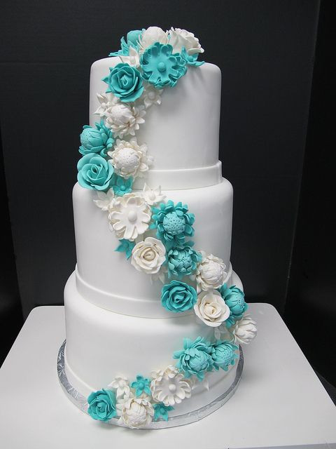 Turquoise And White Wedding Cake
 23 Elegant Tiffany Blue Wedding Cake Ideas Weddingomania
