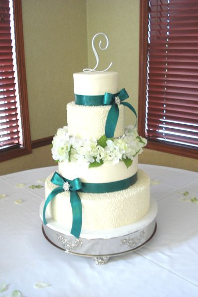 Turquoise And White Wedding Cake
 17 Best images about Wedding Ideas on Pinterest