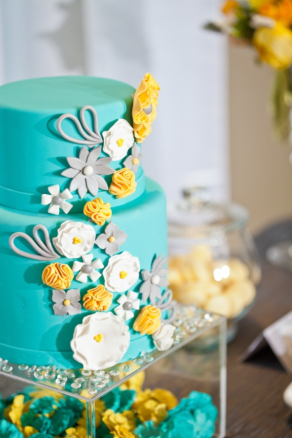 Turquoise And Yellow Wedding Cakes
 Your Wedding in Colors Aqua and Yellow Arabia Weddings