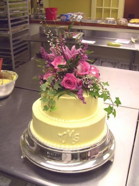 Two Layered Wedding Cakes
 2 Layer Flowers Wedding Cake in yellow