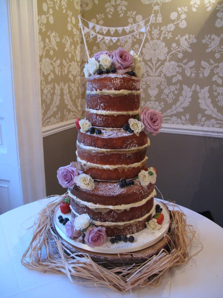 Types Of Wedding Cakes
 White wedding cakes and other types of hand made wedding cakes