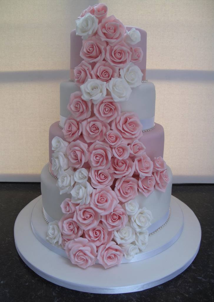 Types Of Wedding Cakes
 White wedding cakes and other types of hand made wedding cakes