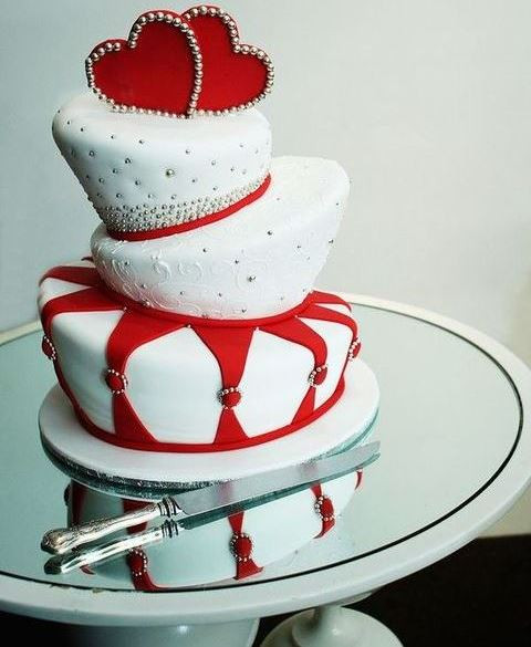 Valentines Wedding Cakes
 37 Awesome Valentine’s Day Wedding Cakes