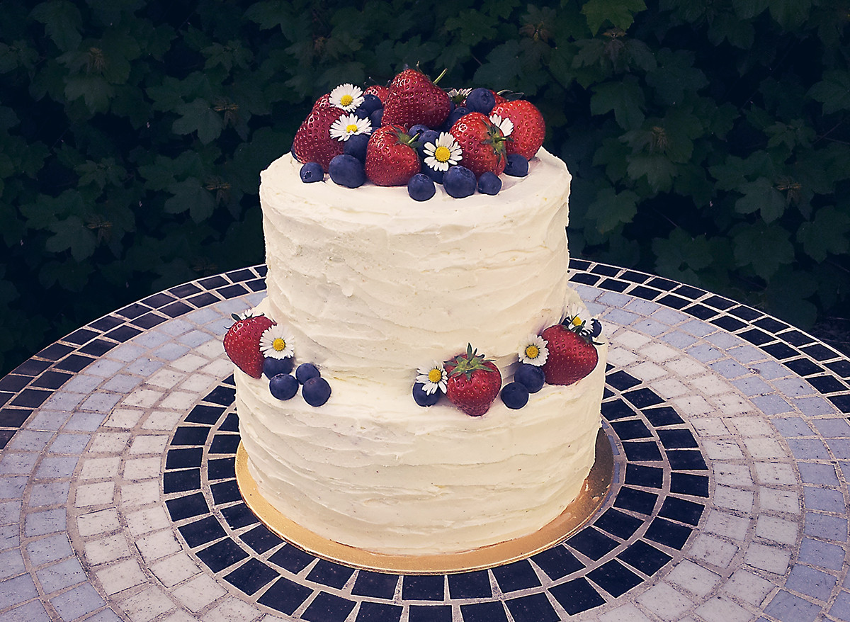 Vanilla Wedding Cake Recipe
 Perfect Victoria sponge cake Holly Loves Cake