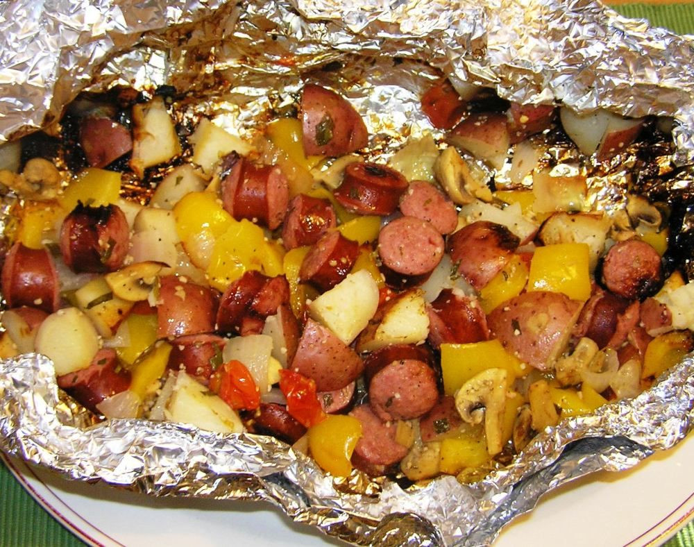 Vegetarian Foil Packet Recipes Camping
 Grilled Sausage and Ve ables in Foil Packet