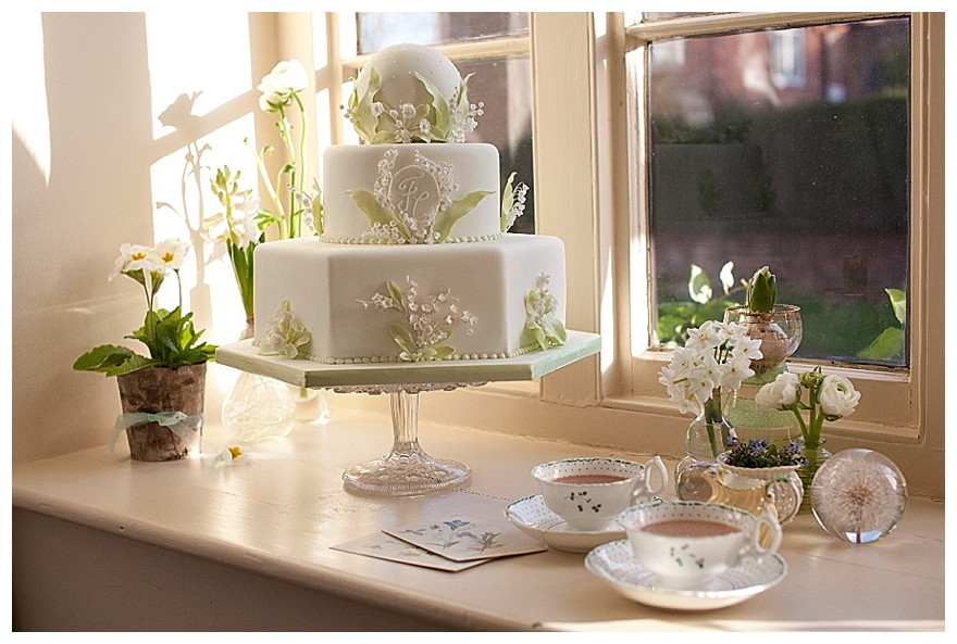 Waitrose Wedding Cakes
 Wedding Cakes Suitable for a Queen