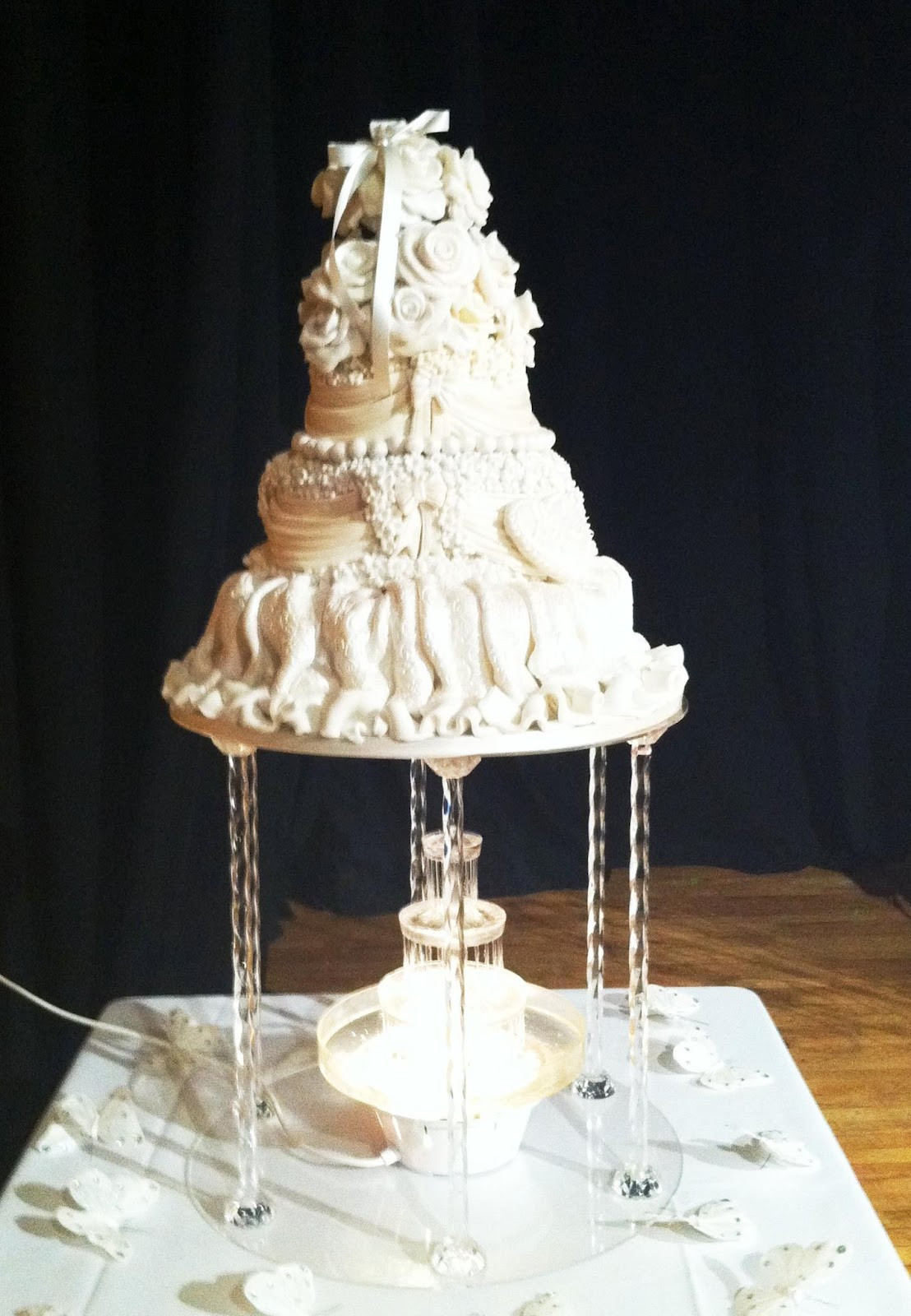 Water Fountain Wedding Cakes
 Water fountain wedding cakes idea in 2017