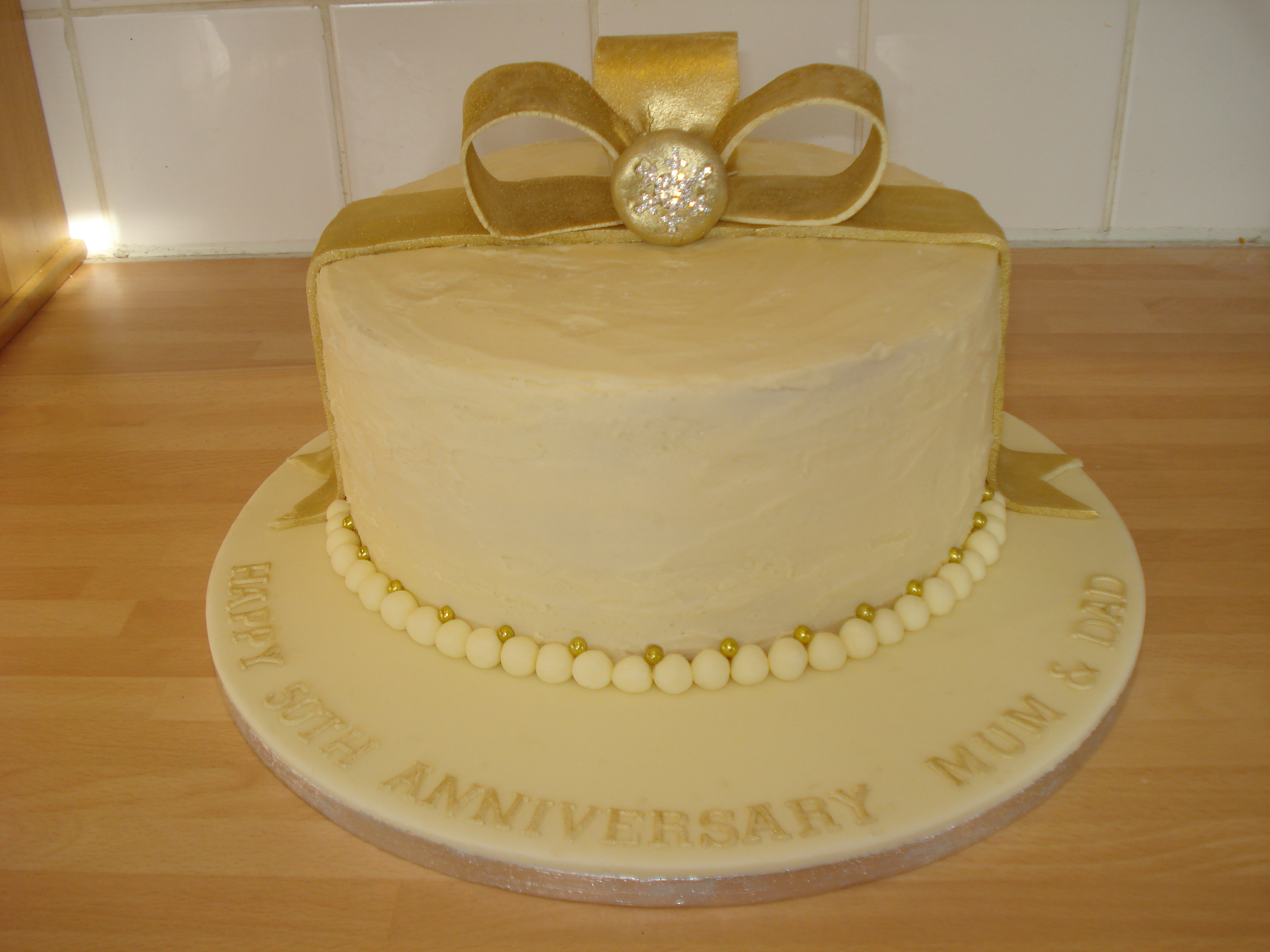 Wedding Anniversary Cakes Images
 Cool Wedding Marriage Anniversary Cakes With Names