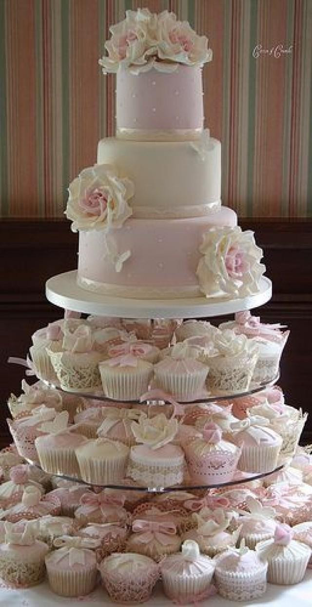 Wedding Cake And Cupcakes
 The New European Creative Acrylic Frame Tower Wedding Cake