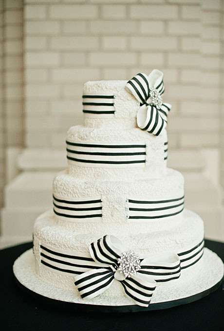 Wedding Cake Black And White
 Black and White Ribbon Wedding Cake