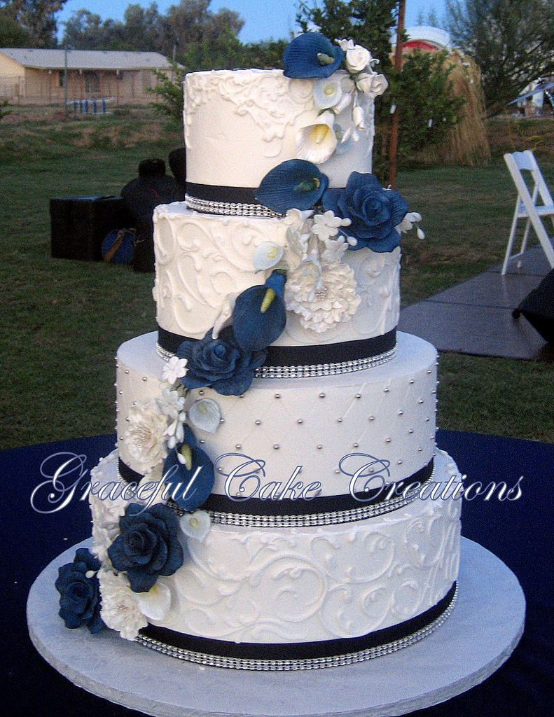 Wedding Cake Blue And White
 Elegant White Butter Cream Wedding Cake with Navy Blue