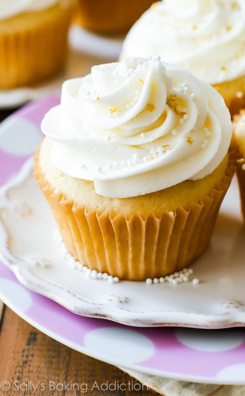 Wedding Cake Cupcake Recipe
 White Wedding Cupcakes Sallys Baking Addiction