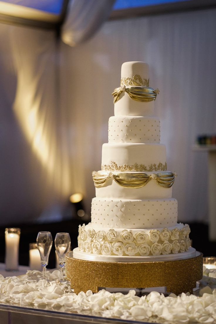 Wedding Cake Gold And White
 196 best Winter Wedding Ideas images on Pinterest