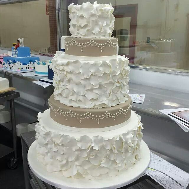 Wedding Cake Recipes From Cake Boss
 1000 images about Buddy Valastro the cake and kitchen