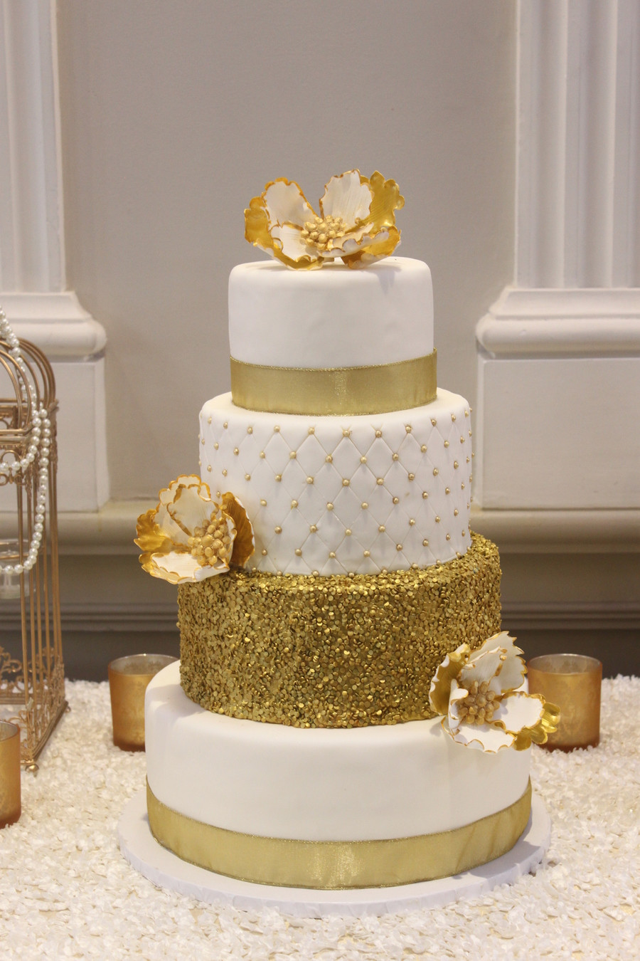 Wedding Cake White And Gold
 Gold Glamour Wedding Cake CakeCentral