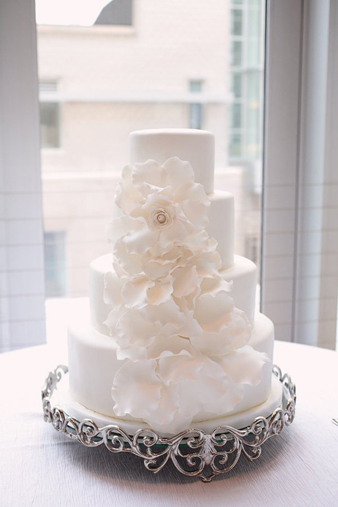 Wedding Cake White
 All White Wedding Cakes Belle The Magazine