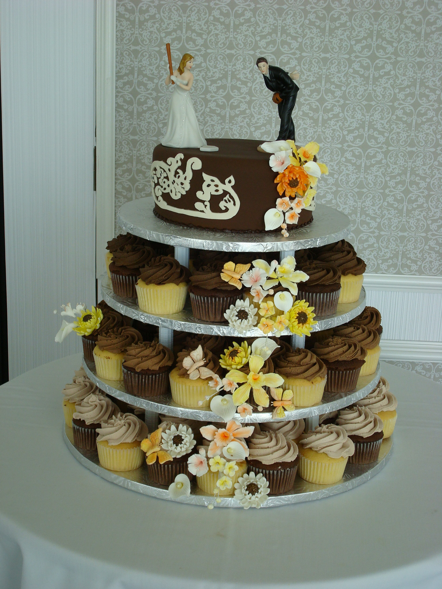 Wedding Cake With Cupcakes
 Cupcake Wedding Cakes