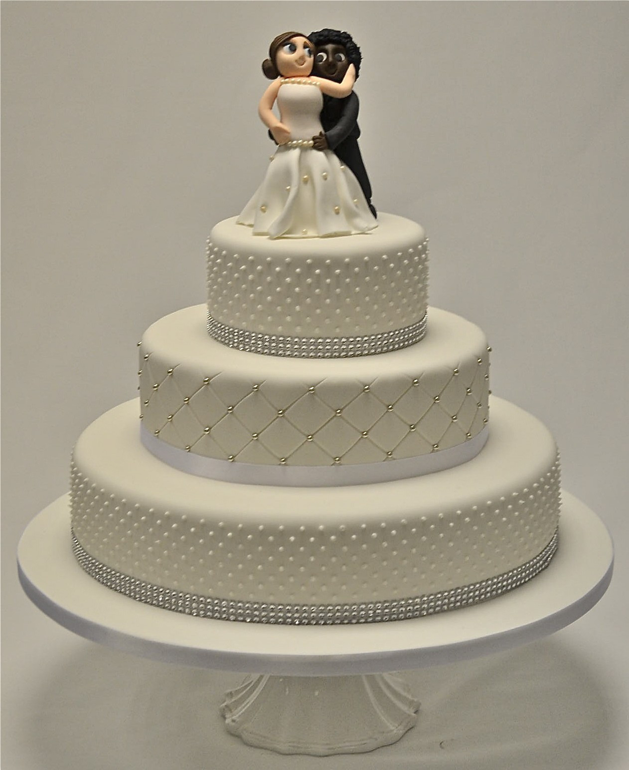 Wedding Cakes 3 Tier the Best 3 Tier Piped Dots and Diamante Wedding Cake Wedding