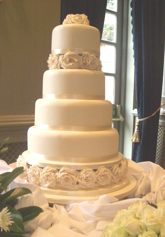 Wedding Cakes 4 Tier
 4 Tier Ivory Rose Wedding Cake