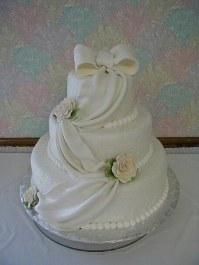 Wedding Cakes Akron Ohio
 Reeves Cake Shop Wedding Cake Akron OH WeddingWire