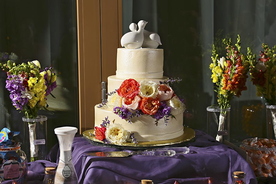 Wedding Cakes Albuquerque
 Albuquerque Wedding Cakes Flowers and Details