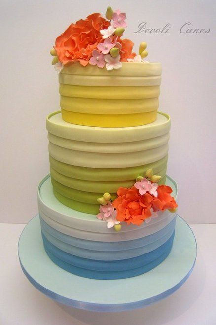Wedding Cakes Amarillo Tx
 Torta azul amarillo y verde con flores naranja