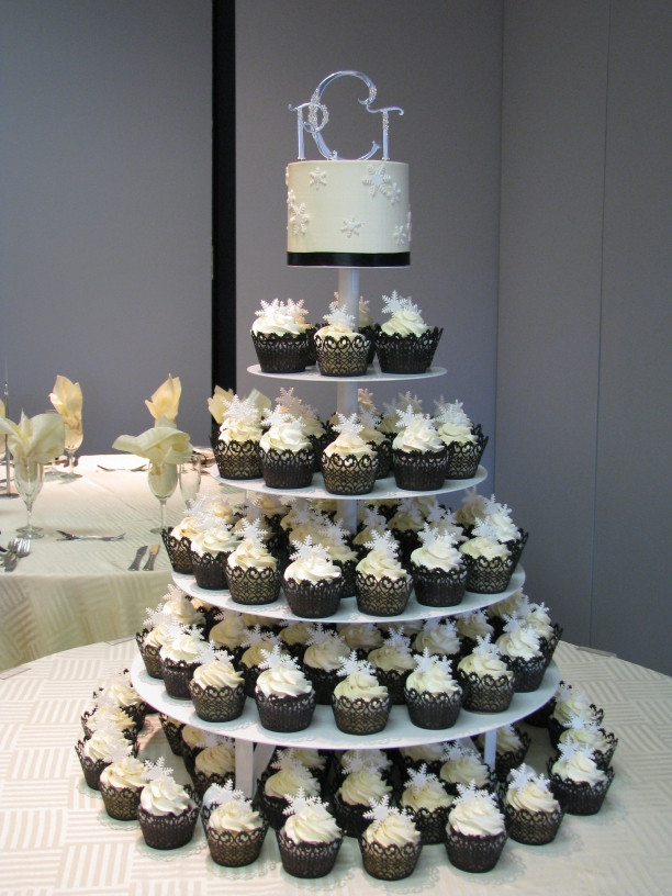 Wedding Cakes And Cup Cakes
 Wedding Cupcake Decorations