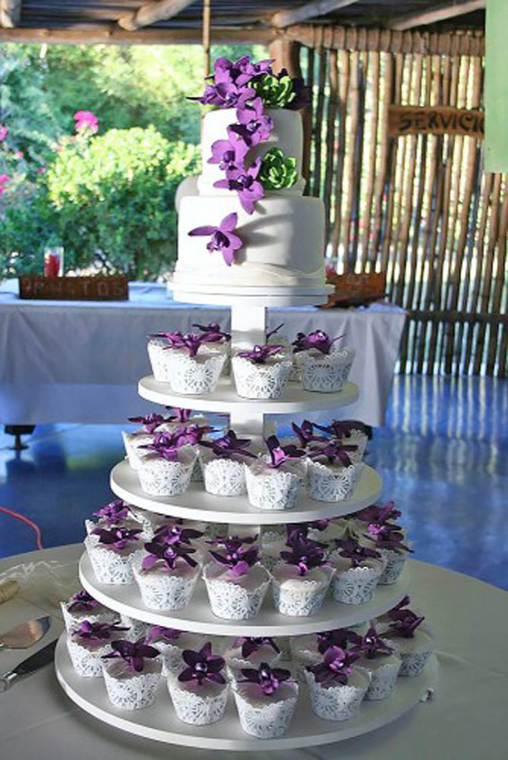 Wedding Cakes And Cupcakes Ideas
 10 TOTALLY UNIQUE WEDDING CUPCAKE IDEAS