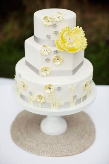 Wedding Cakes Arlington Tx
 Calling All Cakes Wedding Cake Arlington TX WeddingWire