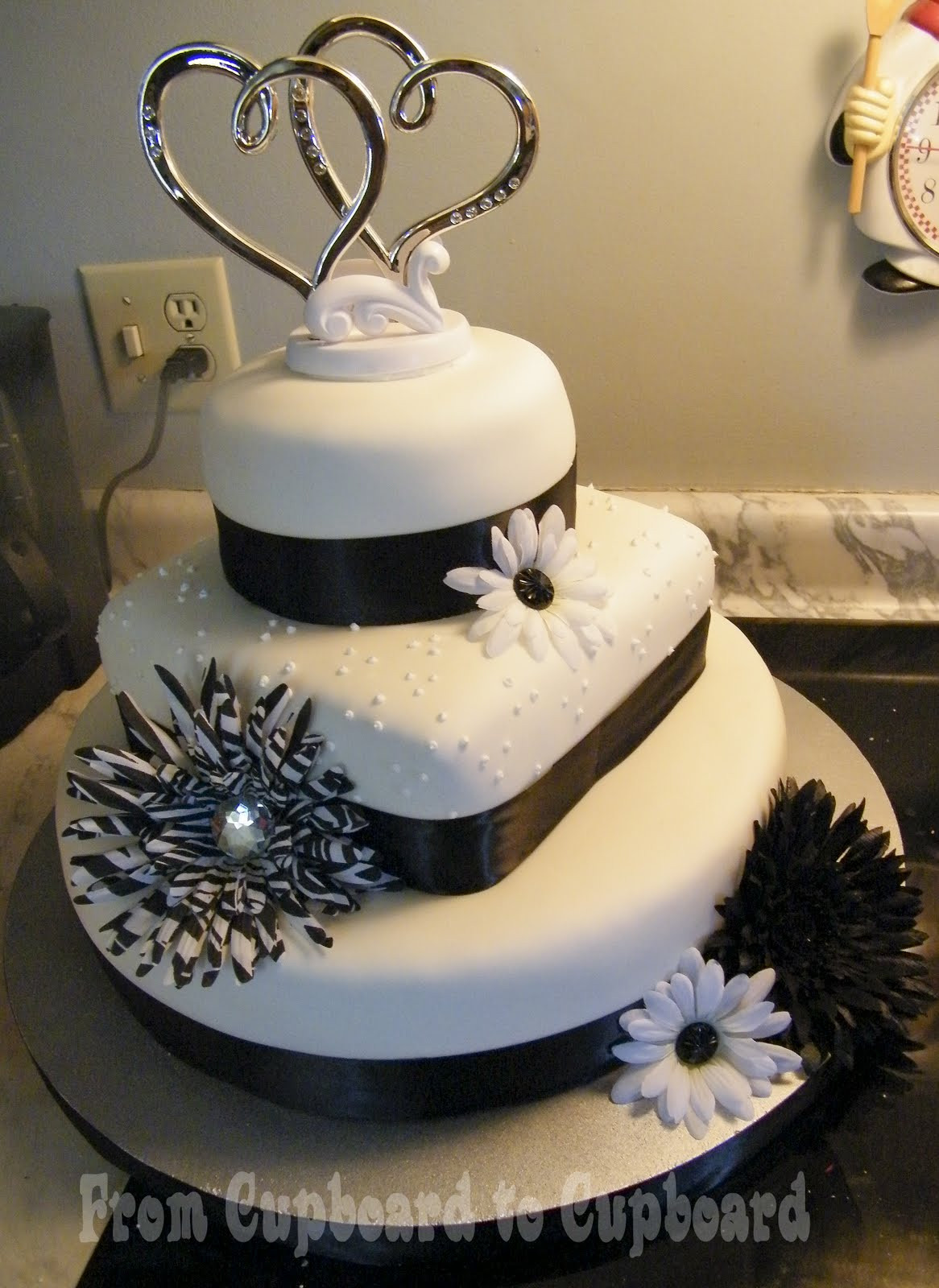 Wedding Cakes At Sams Club
 Decorating Tips Hummingbird Bakery Videos & Tips