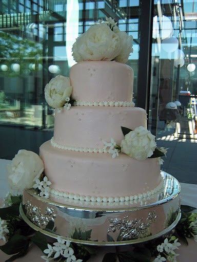 Wedding Cakes Billings Mt
 Cheers Champagne flavored cake fits the bill