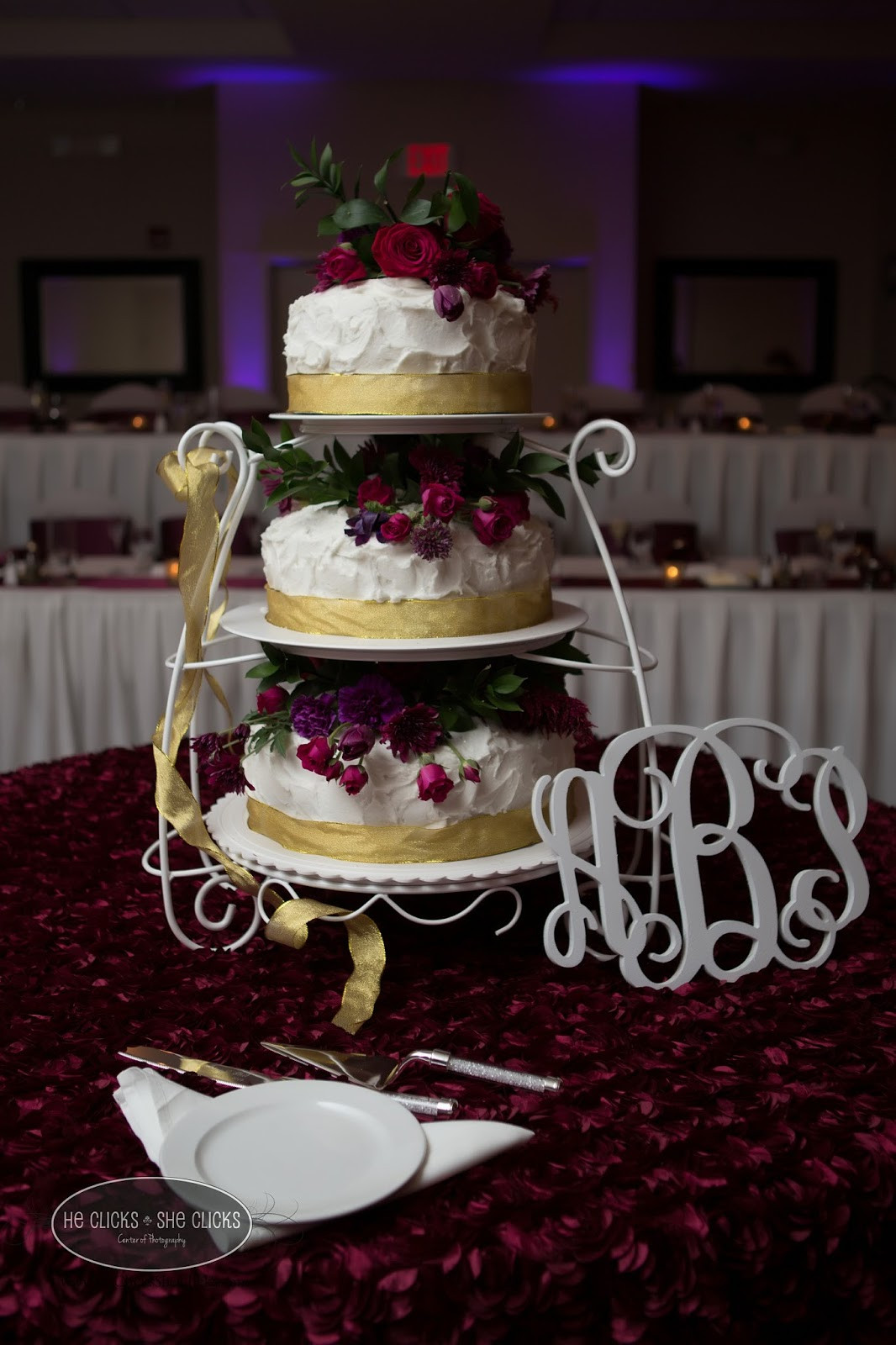 Wedding Cakes Bloomington Il
 He s She s Center of graphy Ashton and