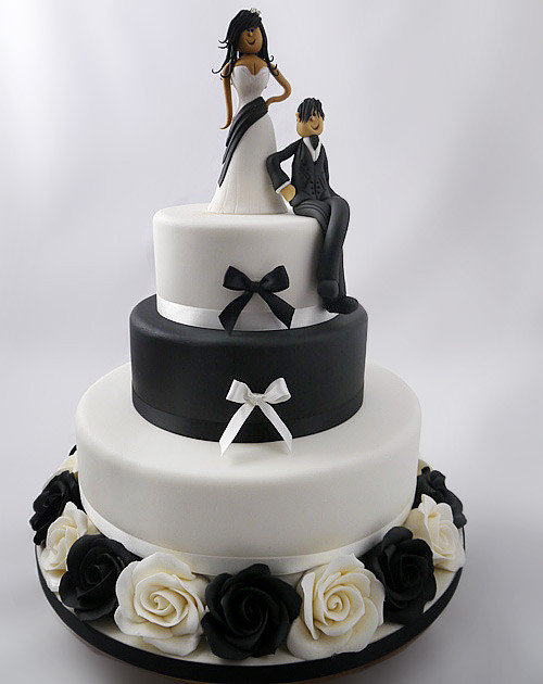 Wedding Cakes Bride And Groom
 Bride and Groom Rose Wedding Cake Paul Bradford