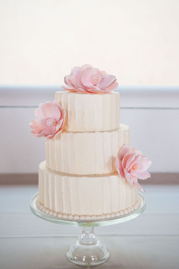 Wedding Cakes Buttercream Frosting
 Buttercream wedding cake ideas Frosting