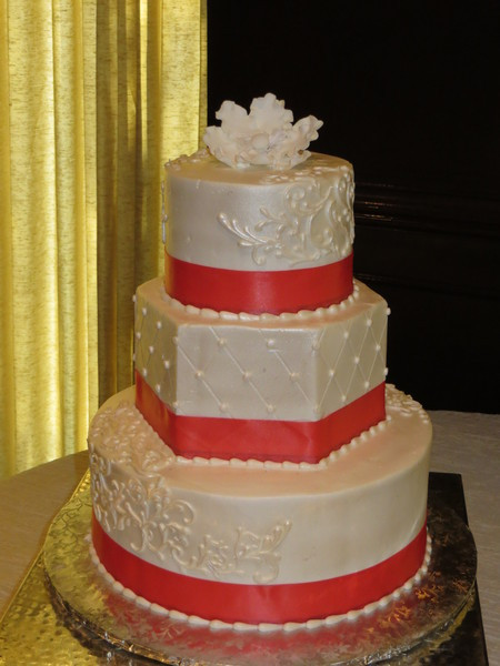 Wedding Cakes By Tammy Allen
 054 Houston wedding cake