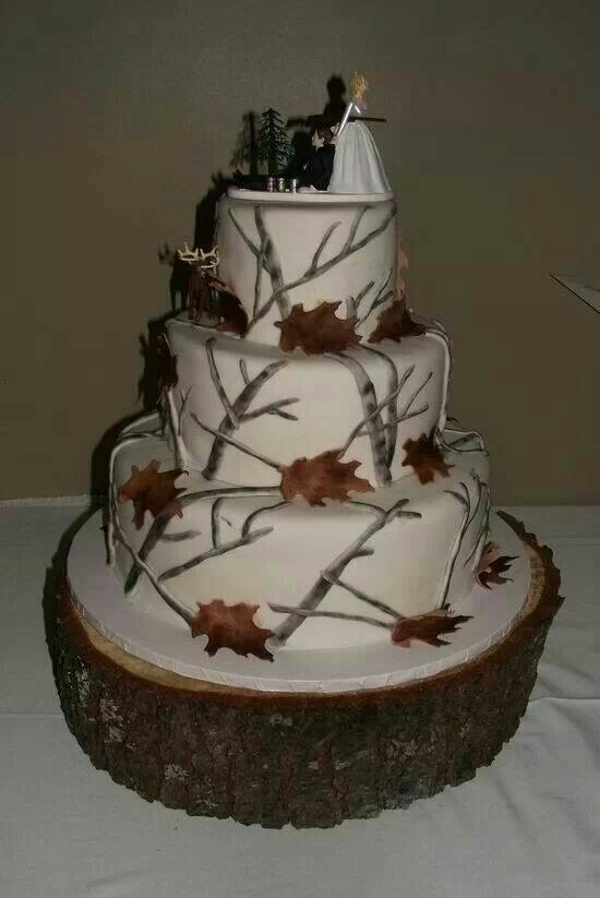 Wedding Cakes Camo
 1000 ideas about Camo Wedding Decorations on Pinterest