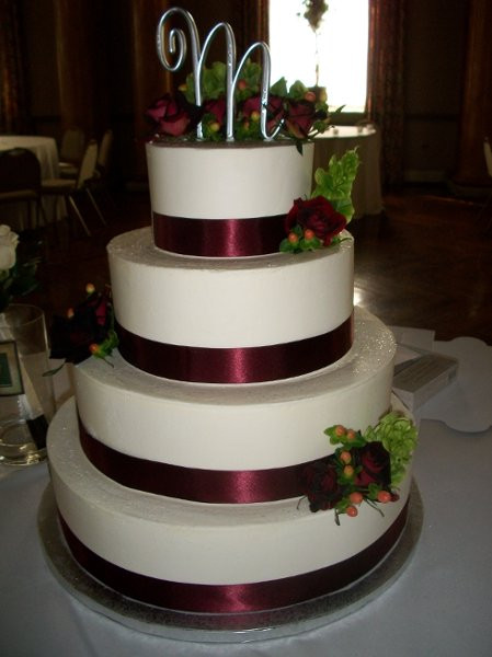 Wedding Cakes Cincinnati
 A Spoon Fulla Sugar Cincinnati OH Wedding Cake