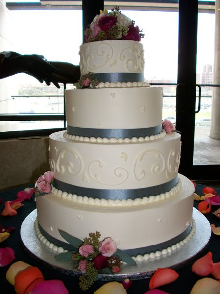 Wedding Cakes Cincinnati
 A Spoon Fulla Sugar Cincinnati OH Wedding Cake