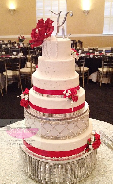 Wedding Cakes Cincinnati
 Sweets by LaDawn Cincinnati OH Wedding Cake