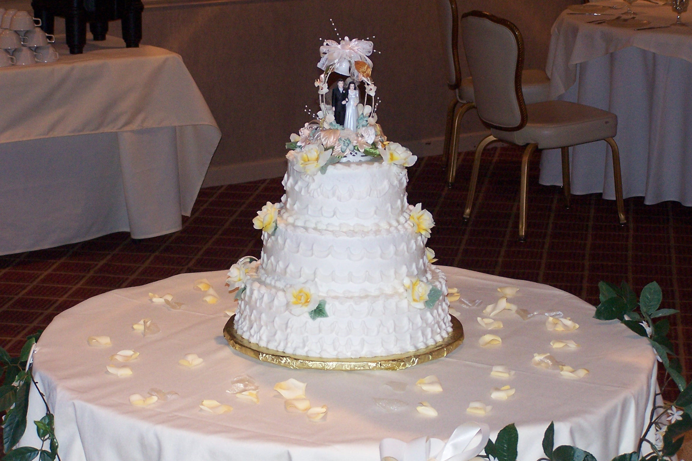 Wedding Cakes Cleveland
 s Custom Wedding Cakes and Designer Specialty Cakes