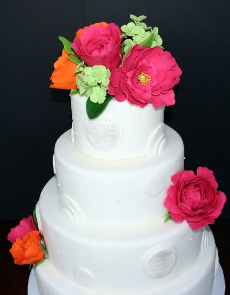 Wedding Cakes Des Moines
 Roseland Bakery Wedding Cake Urbandale IA WeddingWire