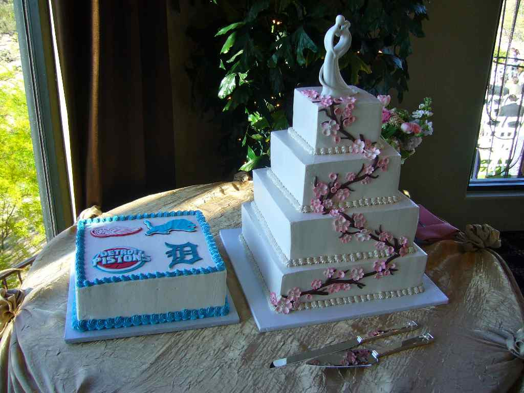 Wedding Cakes Detroit 20 Best Ideas Wedding Cake with A Detroit Twist My Tucson Wedding