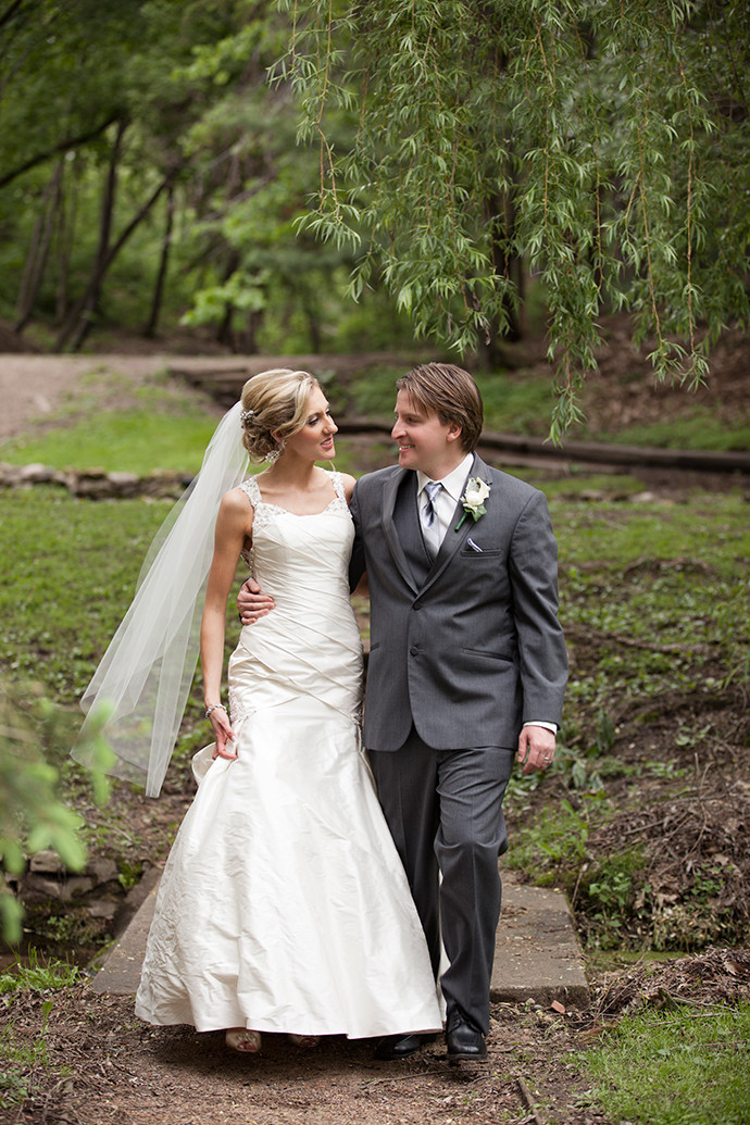 Wedding Cakes Eau Claire Wi
 Florian Gardens Wedding Heidi and Johnathon — Lace Hanky