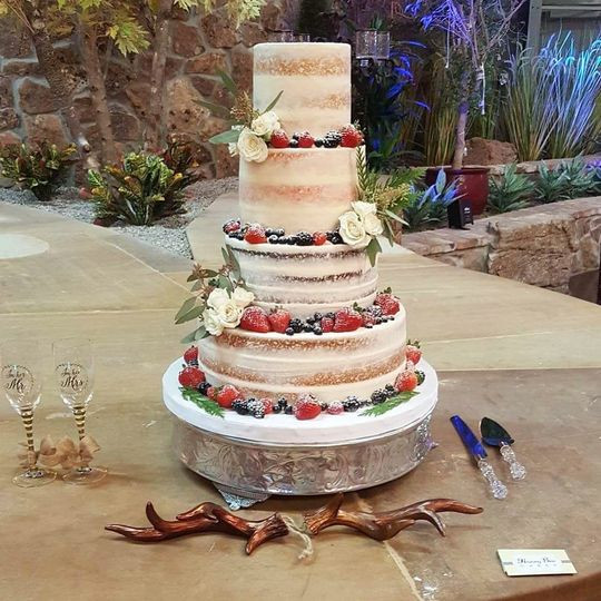 Wedding Cakes El Paso
 Honey Bee Cakes Wedding Cake El Paso TX WeddingWire