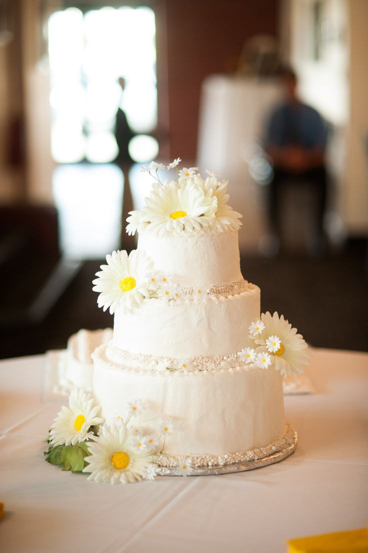 Wedding Cakes Evansville In
 79 best 60 s Wedding styles images on Pinterest